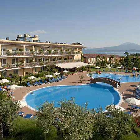 Bella Italia 4* بسكييرا ديل غاردا