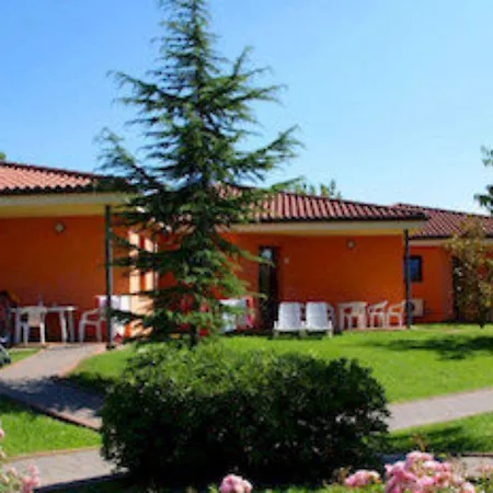 Bella Italia فندق