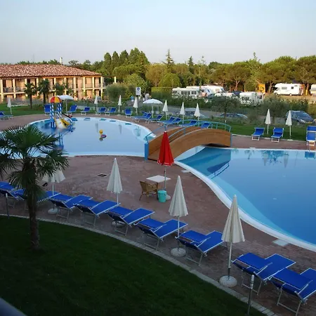 Bella Italia Hotel 4*