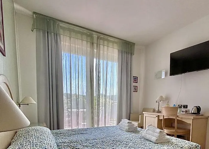 Bella Italia Hotel 4*