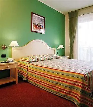 Bella Italia Hotel 4*