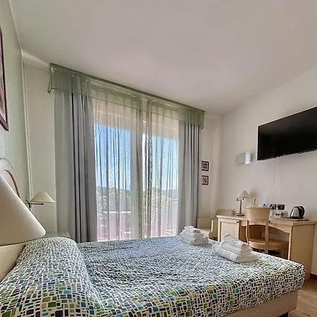 Bella Italia Hotel 4*