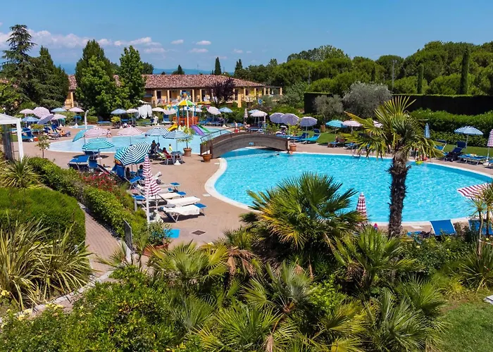 Bella Italia فندق 4*