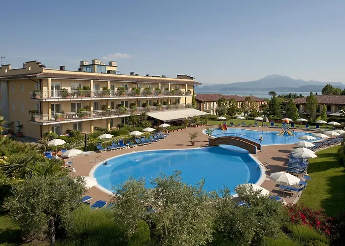 Bella Italia 4* بسكييرا ديل غاردا
