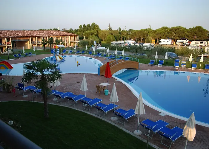 فندق Bella Italia 4*