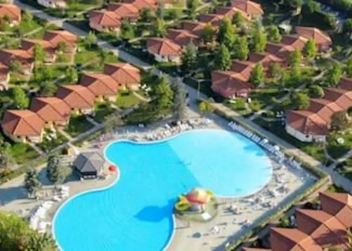 Bella Italia 4* بسكييرا ديل غاردا